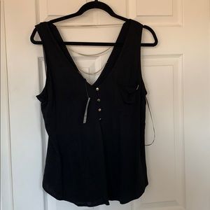 Bebe Sleeveless blouse